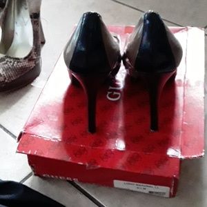 Heels by guess